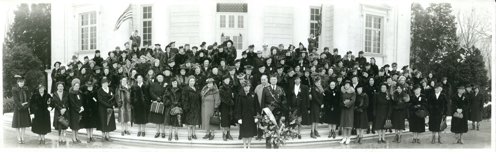 Historical photo ALA members at Arlington